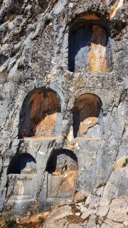 grobowce skalne w Sagalassos